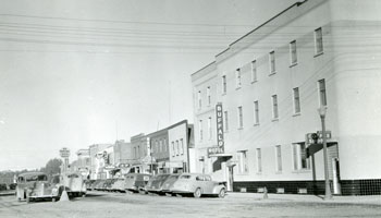 Photo of the Buffalo Hotel circa 1940