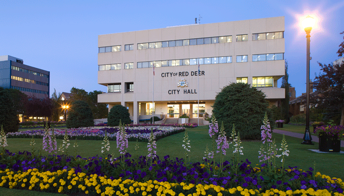 City Hall as viewed from City Hall park.