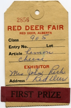 First prize tag from the Red Deer Exhibition / Red Deer Fair, the prize was awarded to Mrs. John Rich for her Lemon Cheese