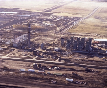 Coloured photo of an aerial view of the facilities at the Alberta Gas Ethylene Co. Ltd. plant at Joffre