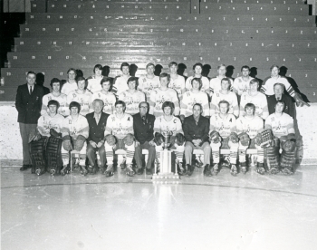 Black and white team photo of the 1971 Red Deer Rustlers who were the Manitoba Centennial Cup Champions.