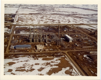 Coloured photo of an aerial view of the Union Carbide plant under construction near Prentiss