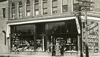 Photo of Gaetz Cornett Drug and Book Company circa 1910-1920