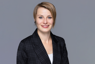 Cassandra Curtis - 350 x 200